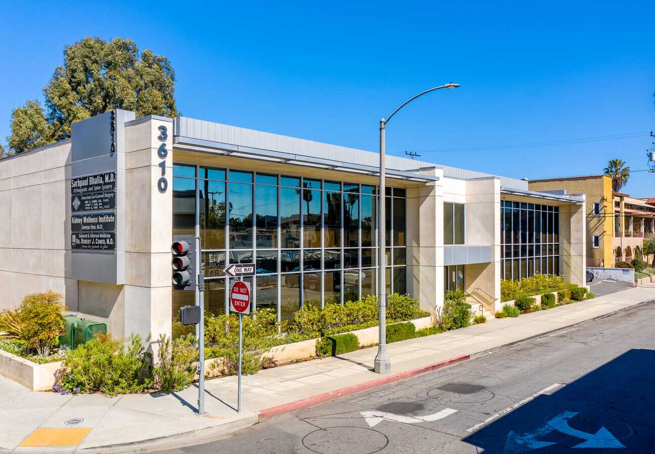 Picture of the Long Beach clinic